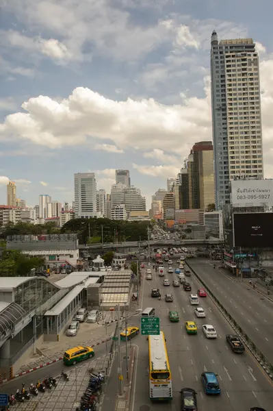 Bangkok şehir çizgi trenin görüntüleyin — Stok fotoğraf