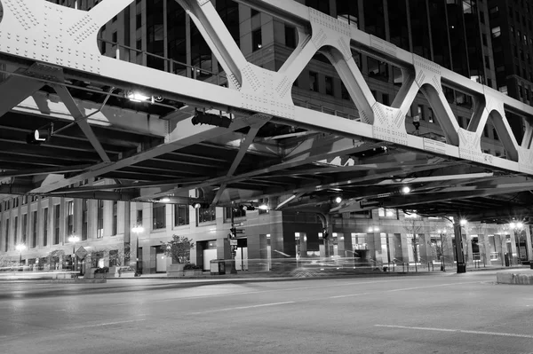 Bridge in Chicago downtown — Stockfoto