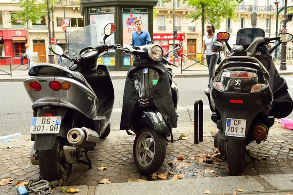 Moderní a vintage motocykly — Stock fotografie