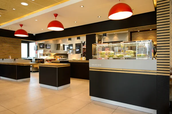 McDonalds restaurantinteriør . – stockfoto