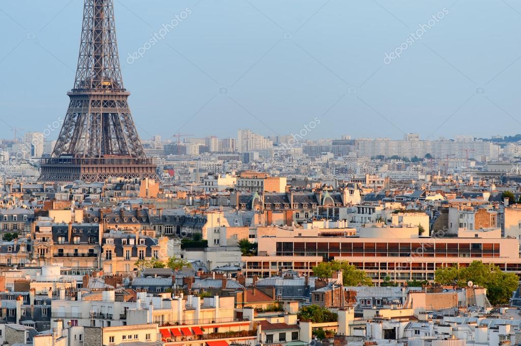 Eiffel Tower at Paris downtown – Stock Editorial Photo © teamtime #98815430