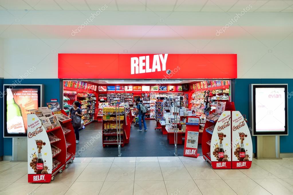 Shop in Airport of Prague – Stock Editorial Photo © teamtime #98817040