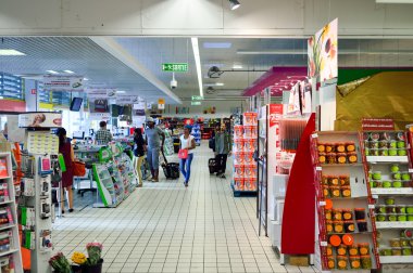 Sadece Market Süpermarket iç