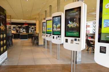 McDonald's Restoran iç.
