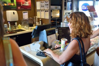 McDonald's Restoran iç.