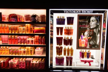 Victoria's Secret mağazasının iç detayları
