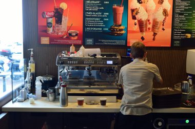 McDonald's Restoran iç.