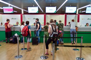 passengers in Fiumicino Airport