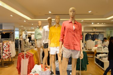 Yeni şehir Plaza iç