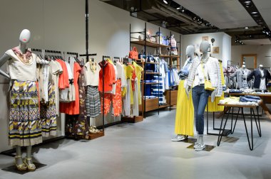 Yeni şehir Plaza iç