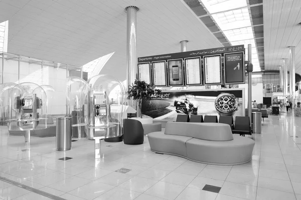 Mezinárodní letiště v Dubaji interiér — Stock fotografie