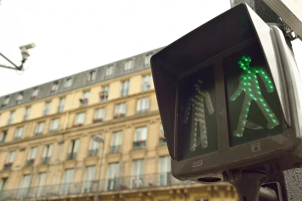 Luz verde do sinal de tráfego — Fotografia de Stock