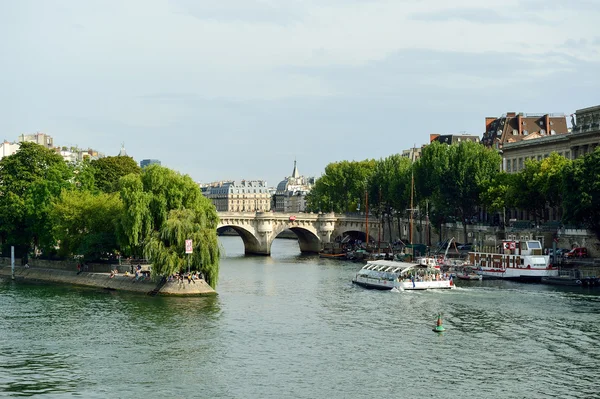 Szajna folyó Párizsban — Stock Fotó