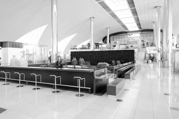 Międzynarodowe lotnisko w Dubaju wnętrza — Zdjęcie stockowe