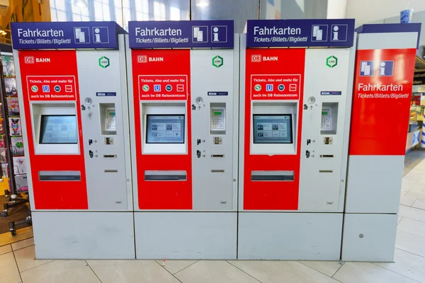 Dusseldorf estação ferroviária — Fotografia de Stock