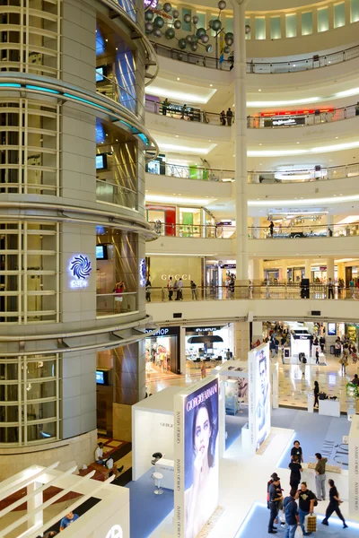 购物中心在双子塔 — 图库照片