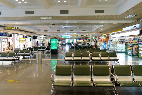 Wnętrze międzynarodowego lotniska Noi Bai — Zdjęcie stockowe