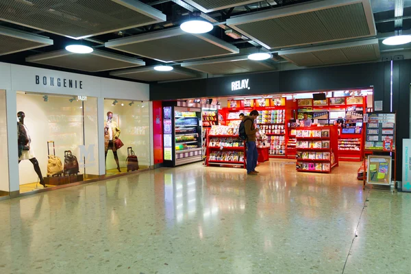 Intérieur de l'aéroport de Genève — Photo