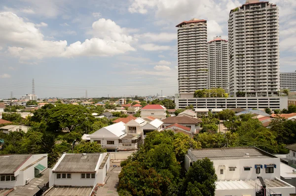 Widok na Bangkok z miasta linii kolejowej — Zdjęcie stockowe