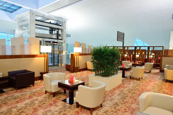 Interior do lounge da classe executiva Emirates — Fotografia de Stock