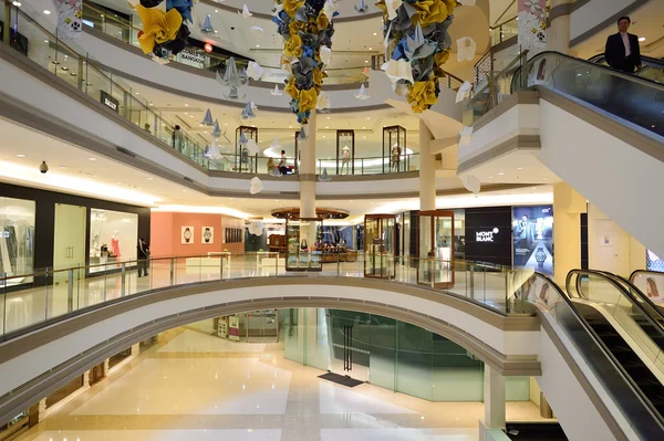 Shopping center interiör i Bangkok — Stockfoto