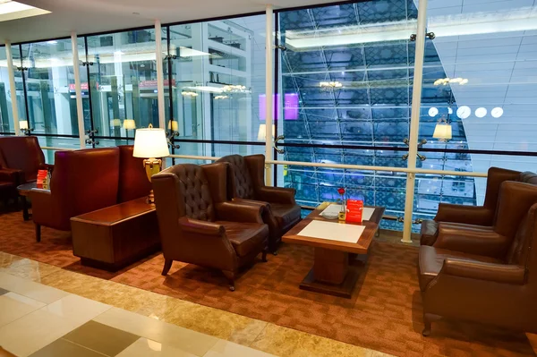 Emiraten business class lounge-interieur — Stockfoto