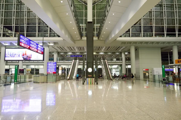 Hongkongs internationella flygplats interiör — Stockfoto