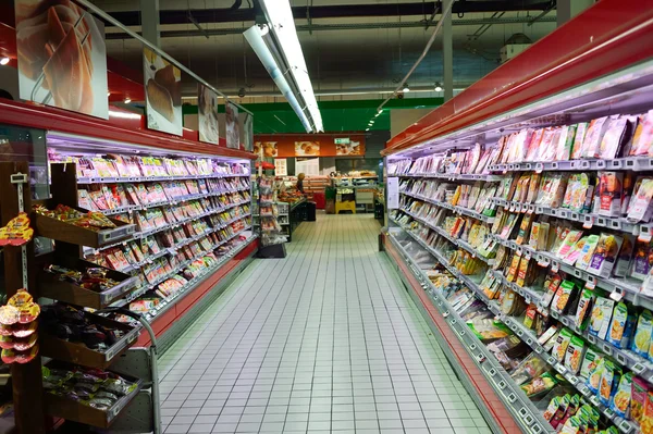 简单地市场超级市场内部 — 图库照片