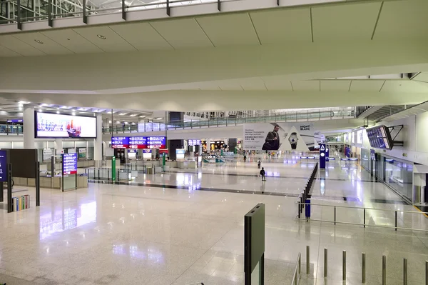 Aeroporto Internacional de Hong Kong interior — Fotografia de Stock