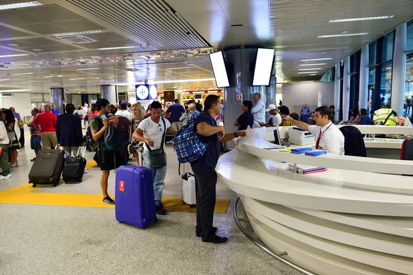 Fiumicino Airport interior — Stockfoto