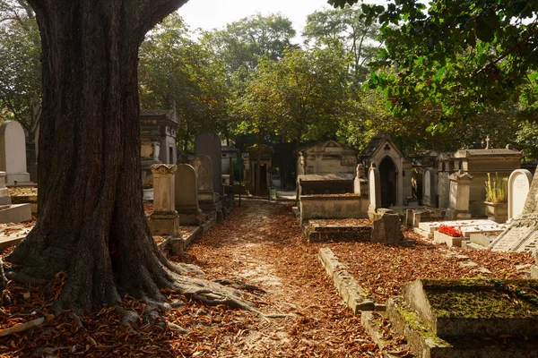 Pere Lachaise Cemetery — Stock Photo, Image