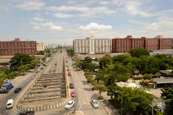 Blick von der Stadtbahn auf Bangkok — Stockfoto