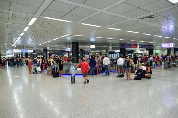 Fiumicino Airport interior — Stockfoto