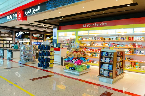 Internationale luchthaven van Dubai interieur — Stockfoto