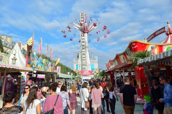 Amusement park in Parijs downtwn — Stockfoto