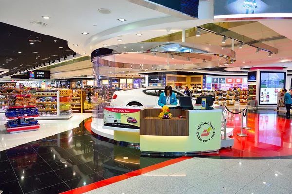 Interior of Dubai Duty Free — 图库照片