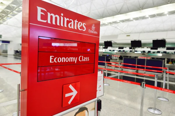 Λεπτομέρειες σχεδιασμού μετρητών για check-in της Emirates — Φωτογραφία Αρχείου