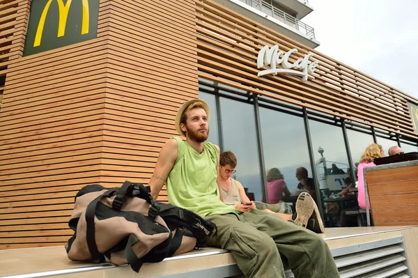 Exterior del restaurante McDonald 's — Foto de Stock
