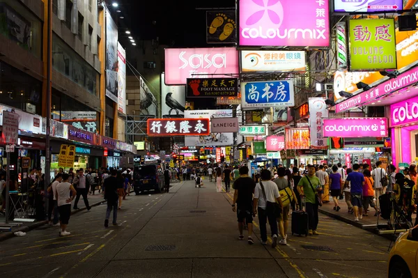 Монг Кок ночью — стоковое фото