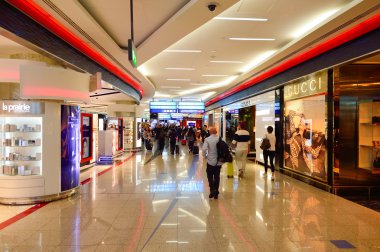 Dubai gümrüksüz alışveriş alanı iç
