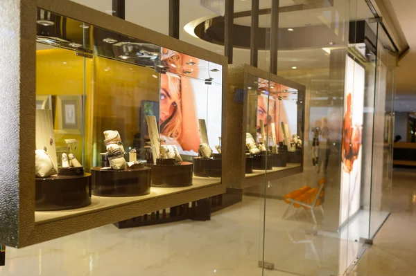 Interior of the John Hardy store — 图库照片