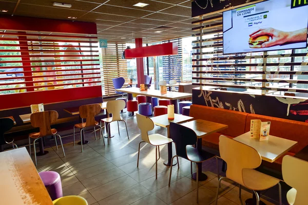 Ristorante McDonald's interno — Foto Stock