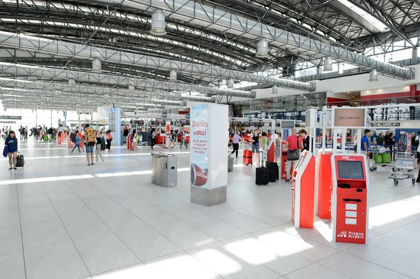 Airport of Prague interior — Stock Photo, Image