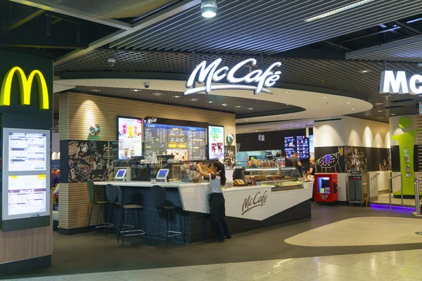 Interieur van Mccafe in luchthaven — Stockfoto