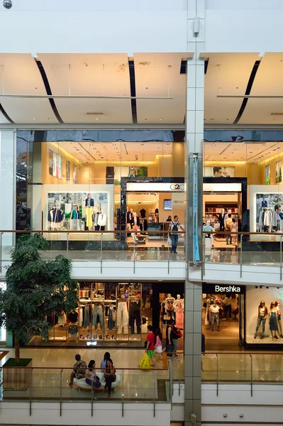 Centro comercial interior en Bangkok — Foto de Stock