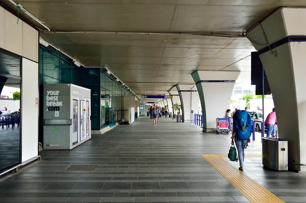 Flughafen-Terminal Fiumicino im Freien — Stockfoto