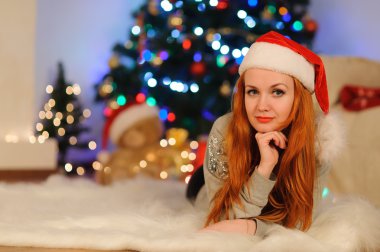 Noel tatili sırasında kadın