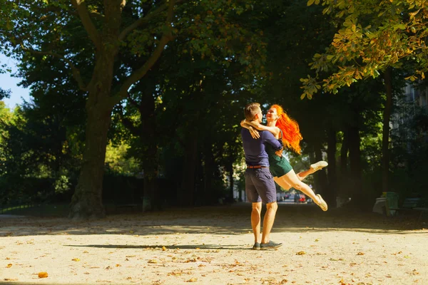 Couple walking in the park — Stock Photo, Image