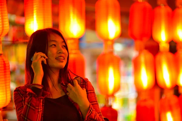 Chinese teenager with cell phone — Stock Photo, Image