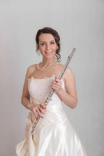 Portrait d'une femme avec une flûte — Photo